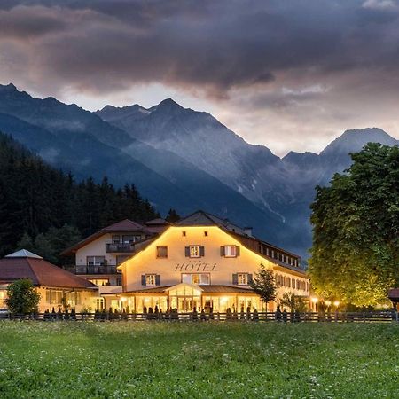 Hotel Bad Salomonsbrunn Anterselva di Mezzo Kültér fotó