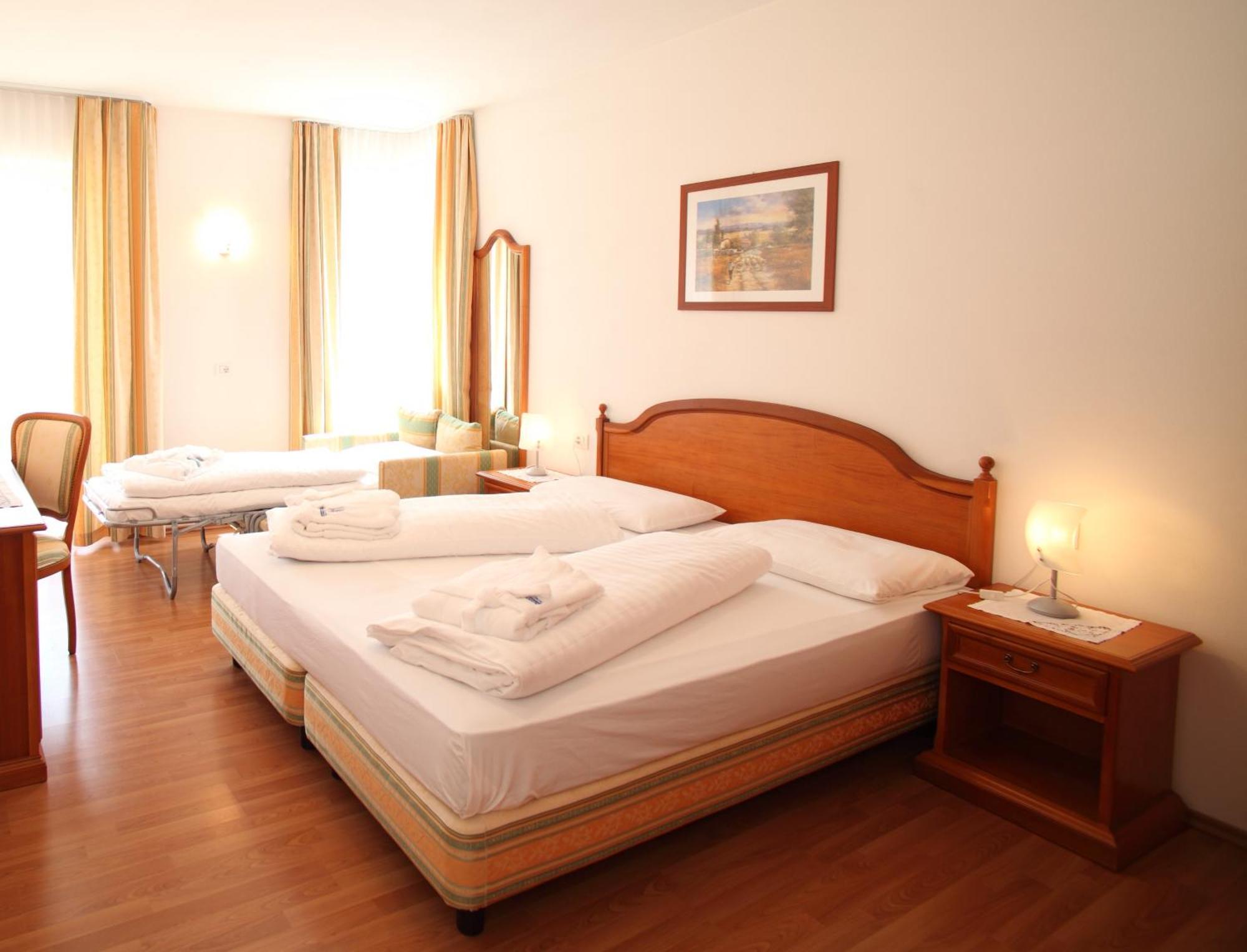 Hotel Bad Salomonsbrunn Anterselva di Mezzo Kültér fotó