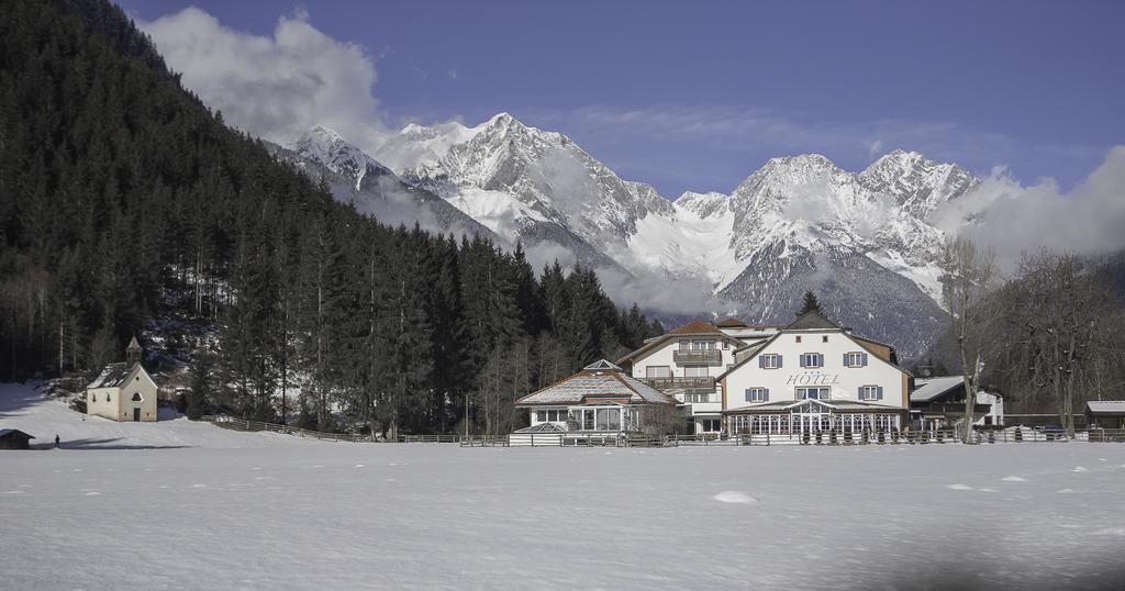 Hotel Bad Salomonsbrunn Anterselva di Mezzo Kültér fotó